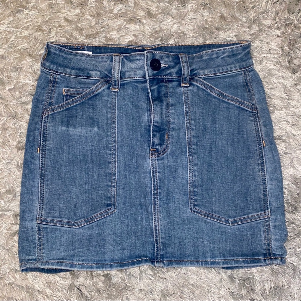 American eagle jean skirt